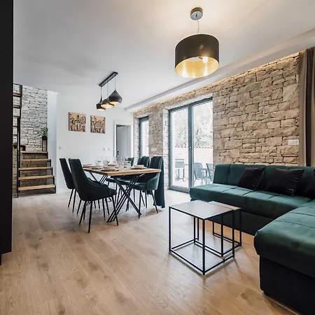 Stone Casa Giulia